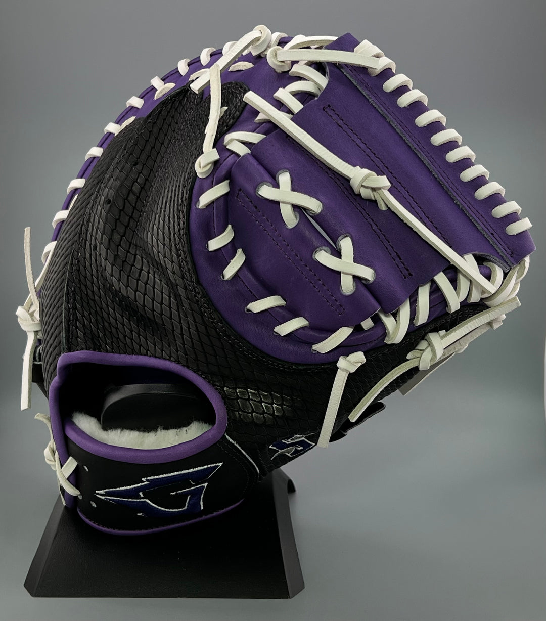 Who wants a Glove Giveaway? We - Custom Baseball Gloves