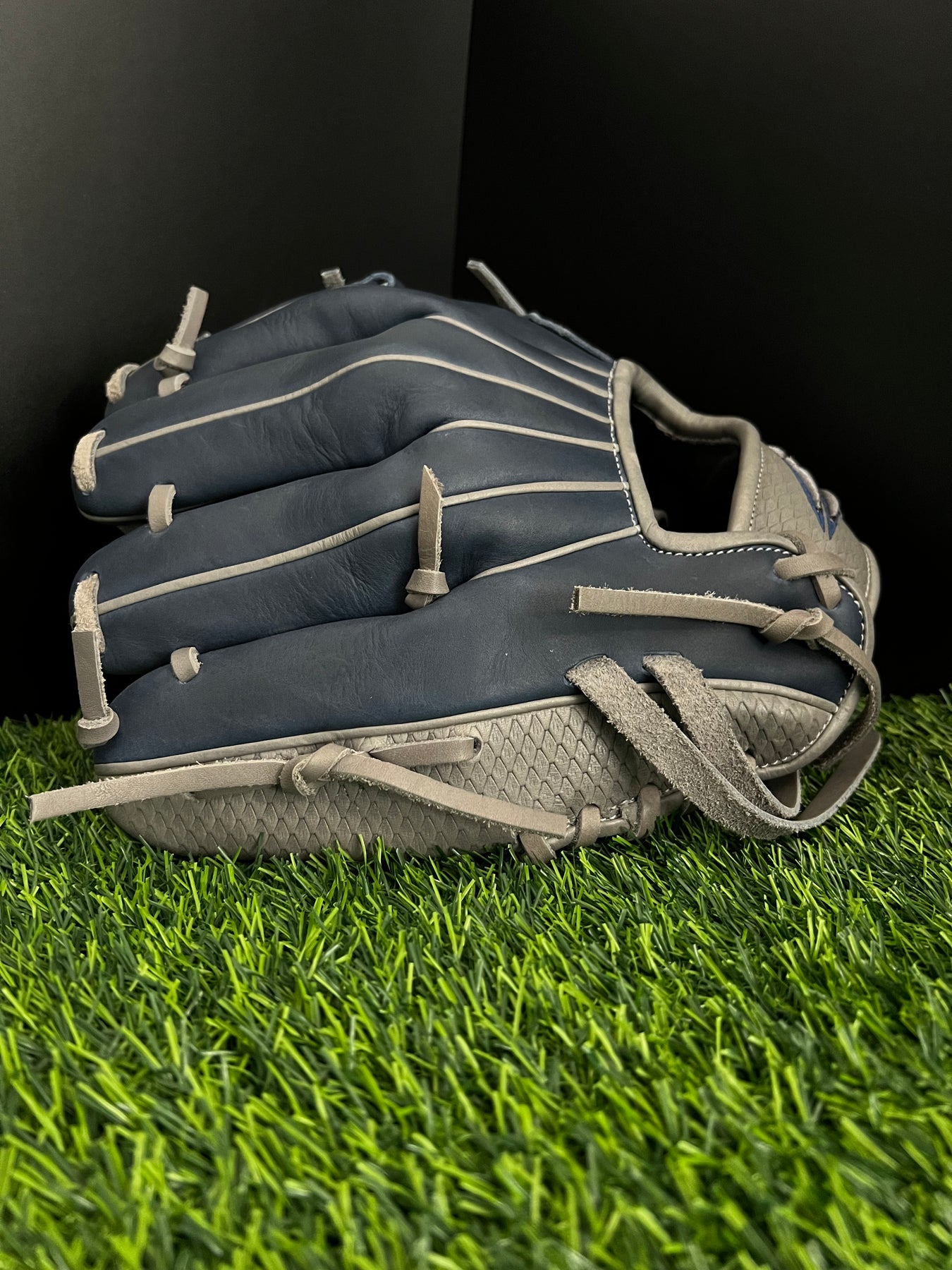 *CLOSEOUT* Mexican Kip - Navy/Grey - I-Web Spiral Lace - Elite Infield  Baseball Glove 11.5 - RH Throw